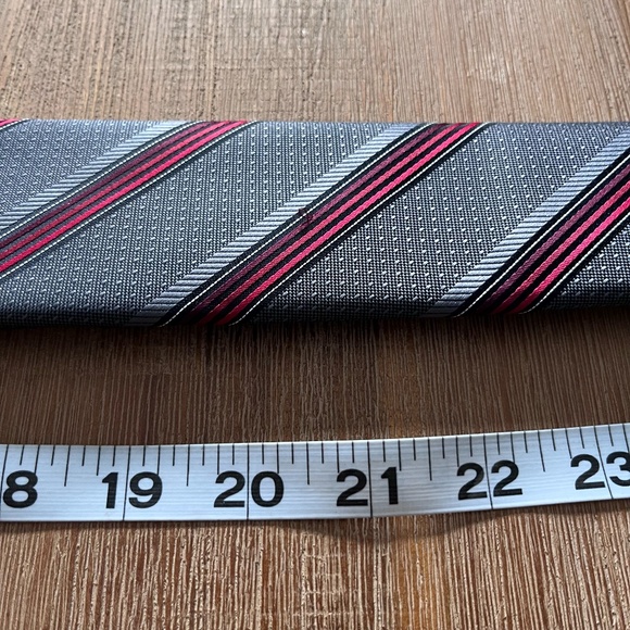 Platinum Designs Hand Made Polyester Tie with Gray and Red Diagonal Stripes - Picture 6 of 6